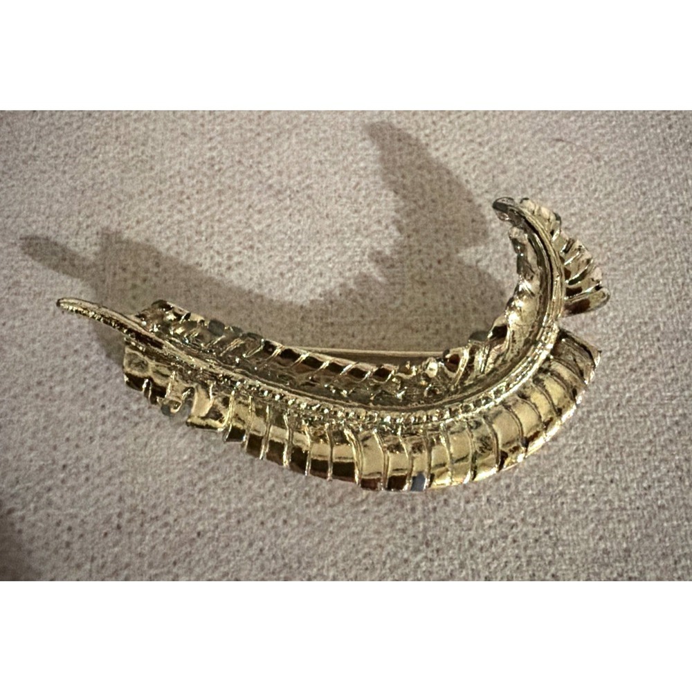 Vintage Curled Leaf Brooch Pin Gold Tone 2 1/2"